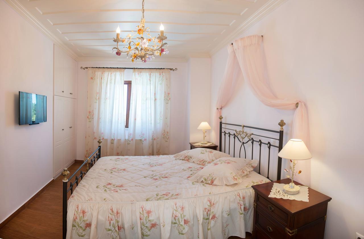 Spanokhórion Florena Villas מראה חיצוני תמונה